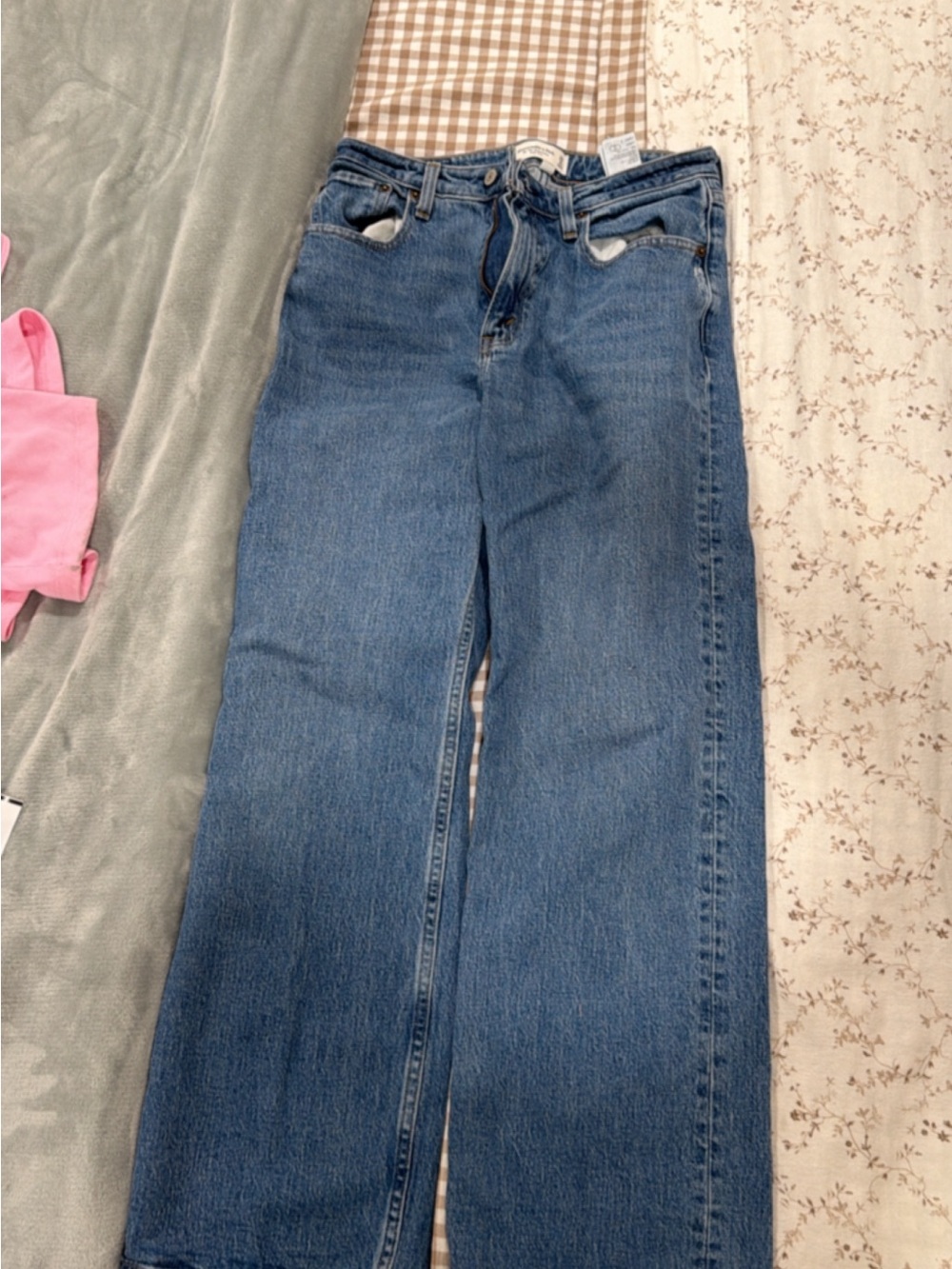 A&F jeans size 28/6S